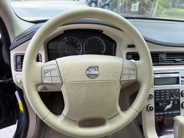 2008 Volvo V70 3.2
