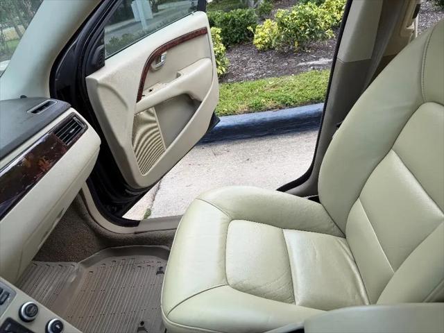 2008 Volvo V70 3.2