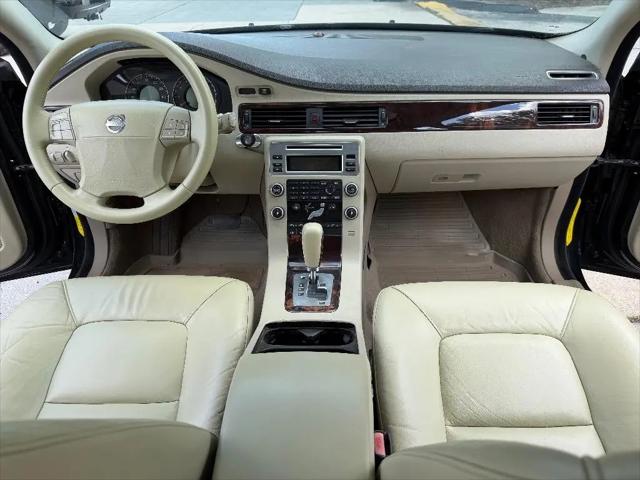 2008 Volvo V70 3.2