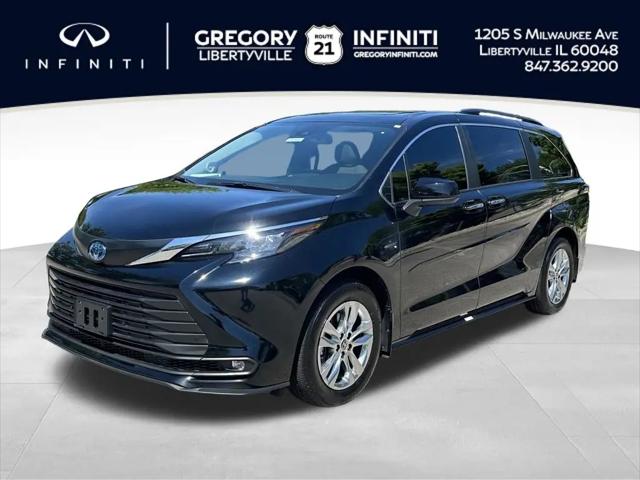 2025 Toyota Sienna XLE for sale in Libertyville, IL