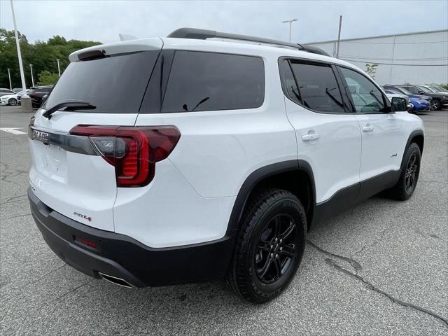2023 GMC Acadia AWD AT4