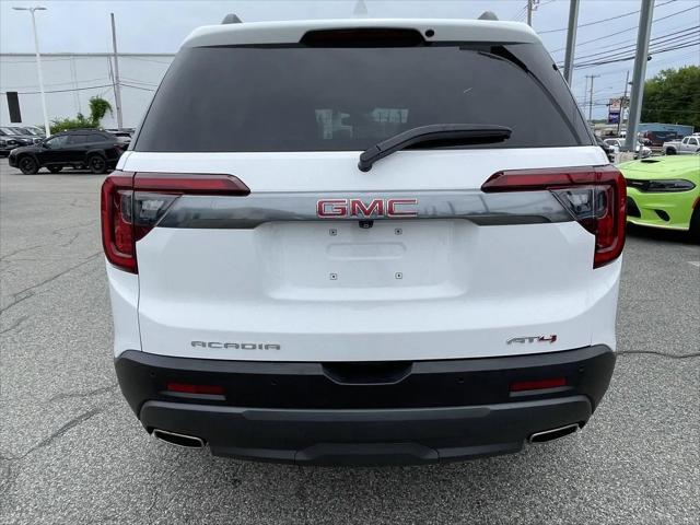 2023 GMC Acadia AWD AT4