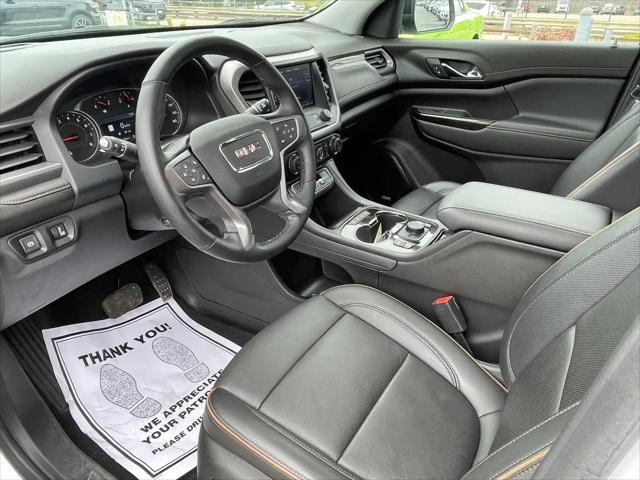 2023 GMC Acadia AWD AT4