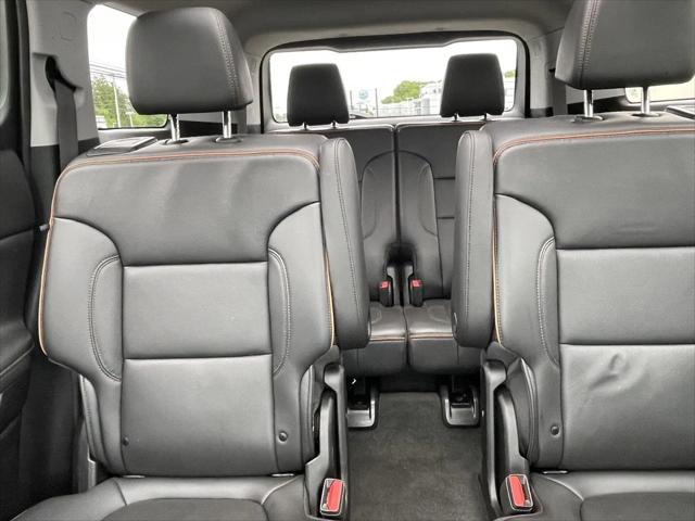 2023 GMC Acadia AWD AT4