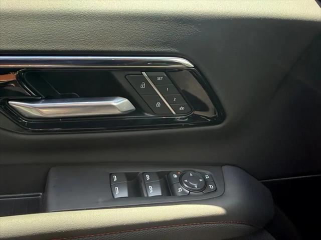 2026 Chevrolet Suburban RST, 4WD