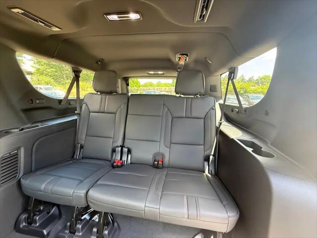 2026 Chevrolet Suburban RST, 4WD