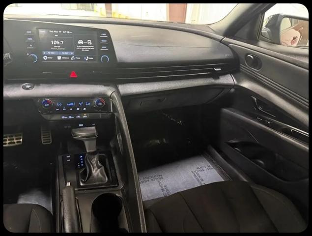 2025 Hyundai Elantra SEL Sport