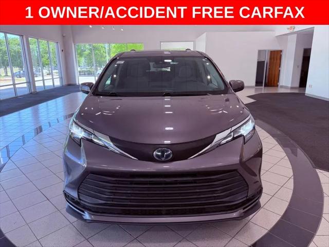 2021 Toyota Sienna LE