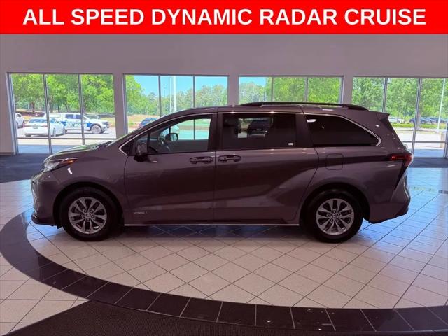 2021 Toyota Sienna LE