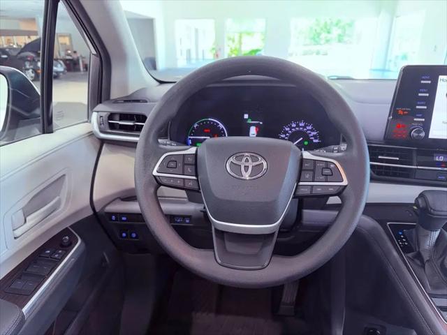 2021 Toyota Sienna LE