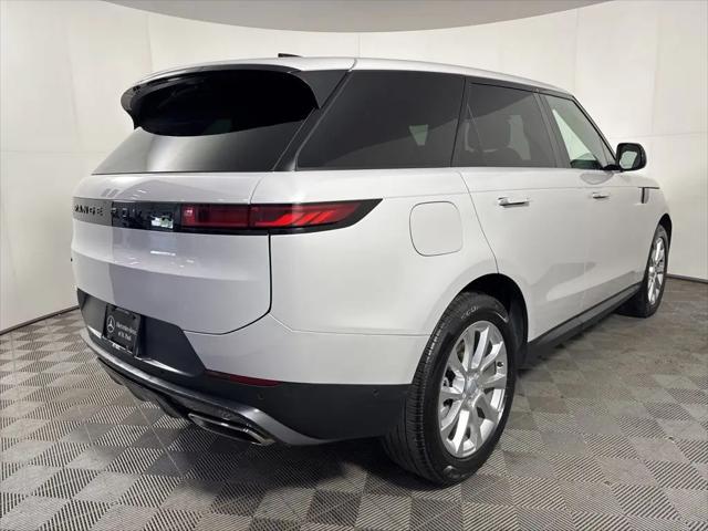2025 Land Rover Range Rover Sport P360 SE