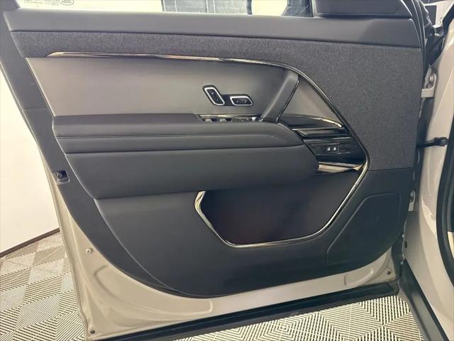 2025 Land Rover Range Rover Sport P360 SE