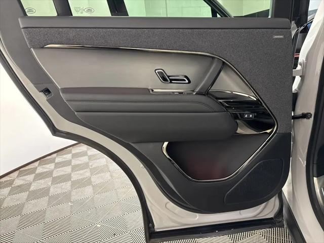 2025 Land Rover Range Rover Sport P360 SE