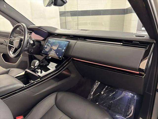 2025 Land Rover Range Rover Sport P360 SE