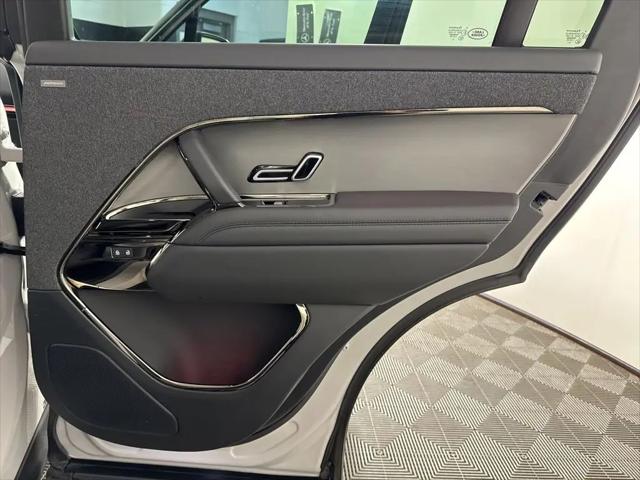 2025 Land Rover Range Rover Sport P360 SE