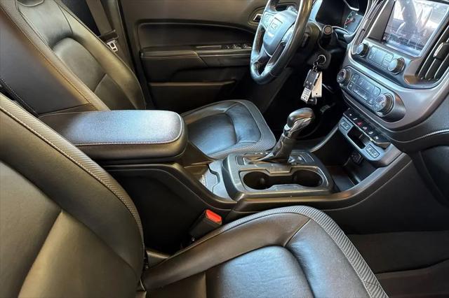 2022 GMC Canyon 4WD Crew Cab Short Box AT4 - Leather
