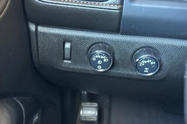 2022 GMC Canyon 4WD Crew Cab Short Box AT4 - Leather