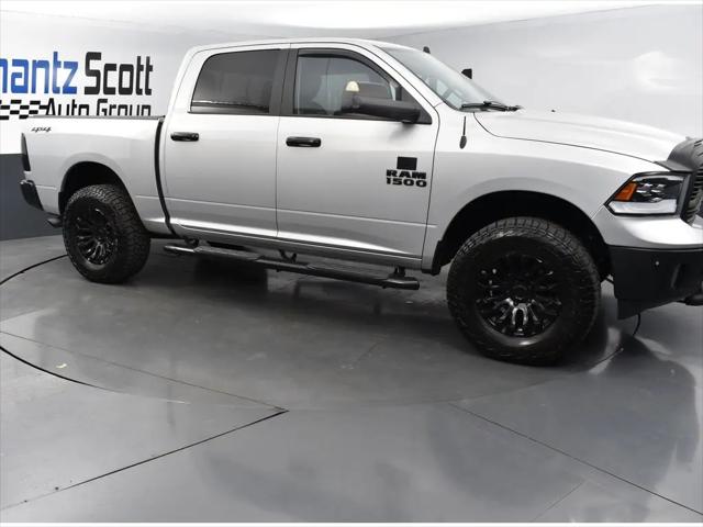 2018 Ram 1500 Big Horn Crew Cab 4x4 5'7" Box