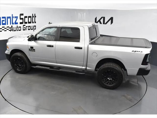 2018 Ram 1500 Big Horn Crew Cab 4x4 5'7" Box