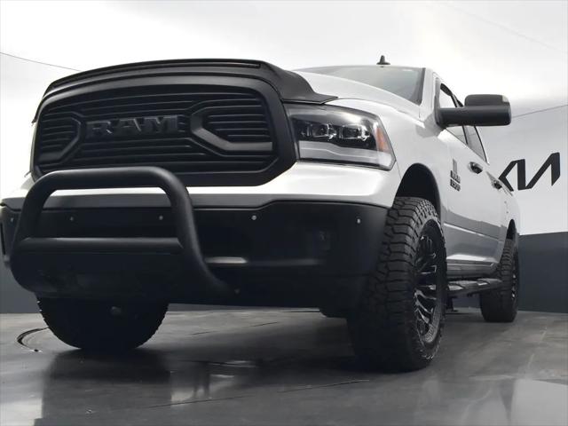 2018 Ram 1500 Big Horn Crew Cab 4x4 5'7" Box