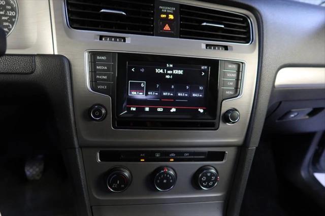 2015 Volkswagen Golf TDI S 4-Door