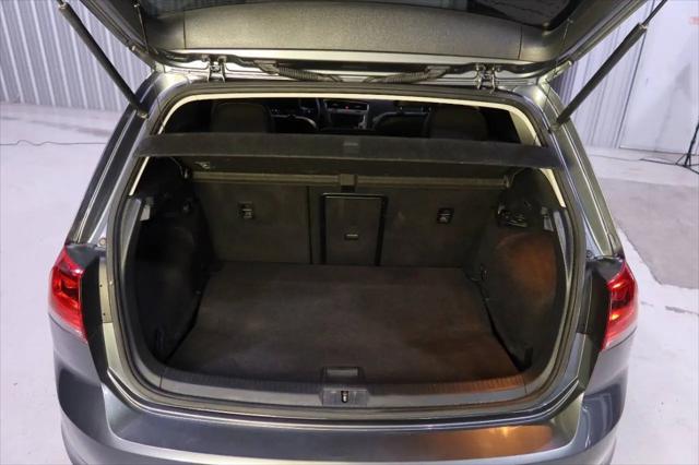 2015 Volkswagen Golf TDI S 4-Door