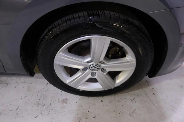 2015 Volkswagen Golf TDI S 4-Door