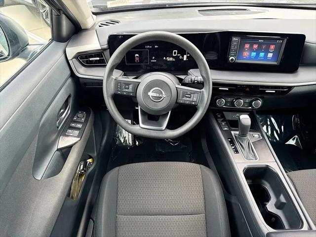 2025 Nissan Kicks S FWD