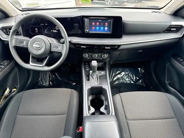 2025 Nissan Kicks S FWD
