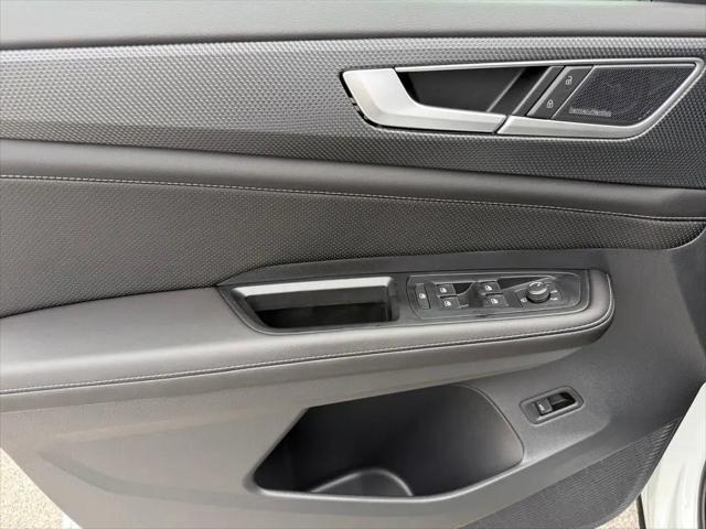 2026 Volkswagen Atlas Cross Sport SEL Premium R-Line
