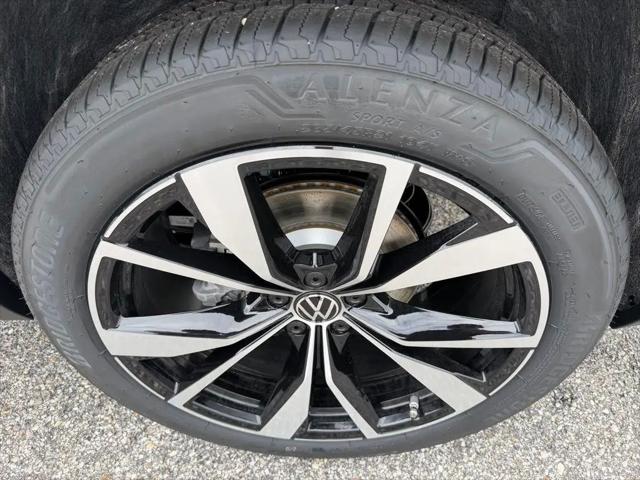 2026 Volkswagen Atlas Cross Sport SEL Premium R-Line