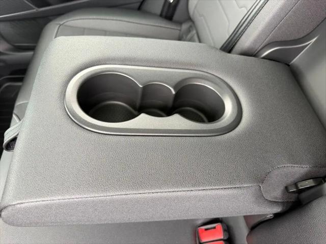 2026 Volkswagen Taos SE Black