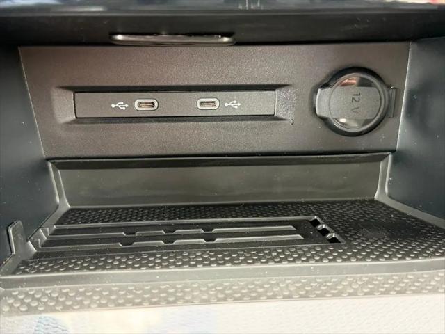 2026 Volkswagen Taos SE Black