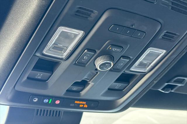 2023 GMC Yukon XL 4WD Denali