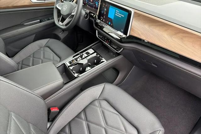 2026 Volkswagen Atlas SE with Technology