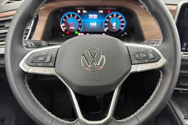2026 Volkswagen Atlas SE with Technology