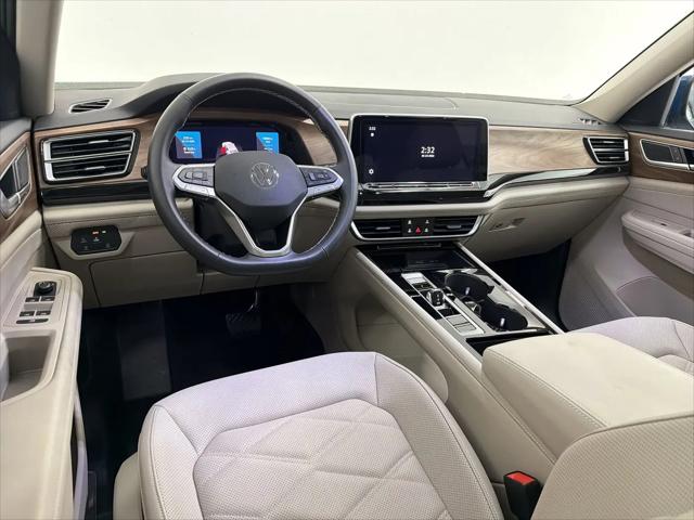 2026 Volkswagen Atlas SE with Technology
