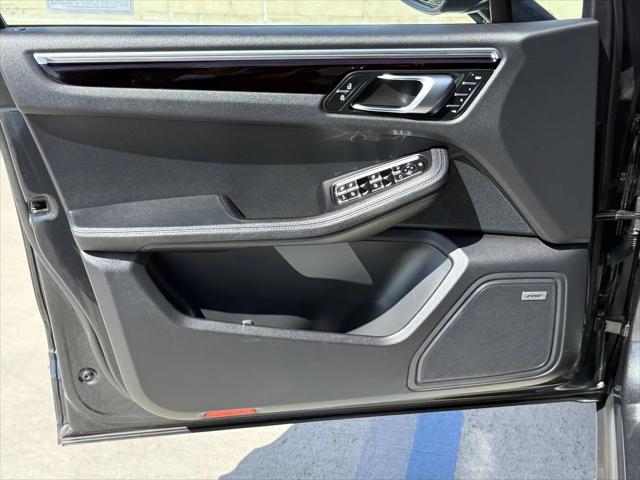 2023 Porsche Macan Macan