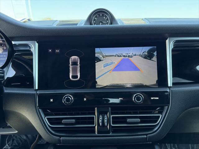 2023 Porsche Macan Macan