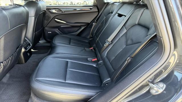 2023 Porsche Macan Macan