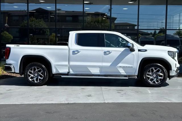 2026 GMC Sierra 1500 Crew Cab, Standard Bed, SLT, 4WD