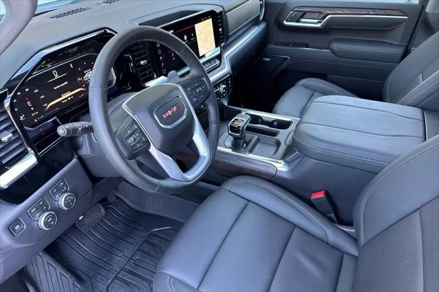 2026 GMC Sierra 1500 Crew Cab, Standard Bed, SLT, 4WD