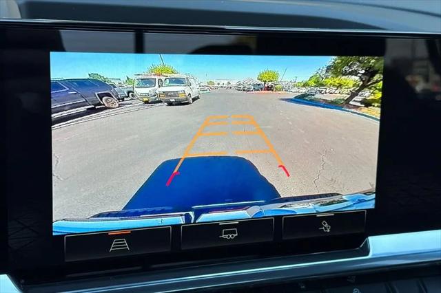 2026 GMC Sierra 1500 Crew Cab, Standard Bed, SLT, 4WD