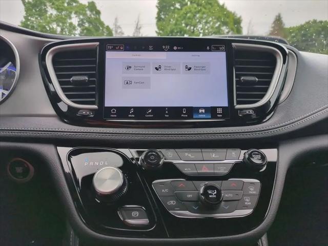 2027 Chrysler Pacifica Limited
