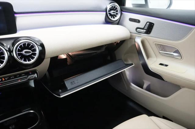 2021 Mercedes-Benz A 220 A 220