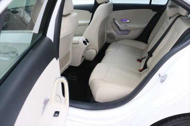 2021 Mercedes-Benz A 220 A 220