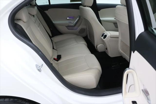 2021 Mercedes-Benz A 220 A 220