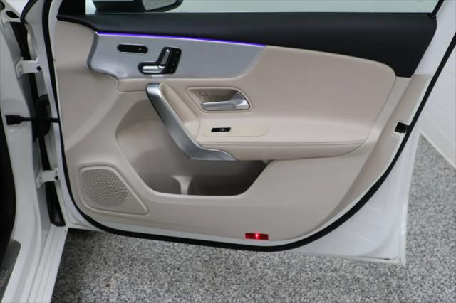 2021 Mercedes-Benz A 220 A 220