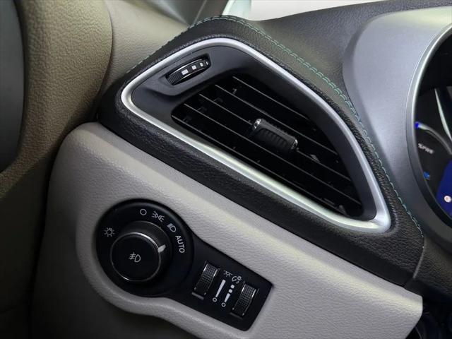 2018 Chrysler Pacifica Hybrid Limited