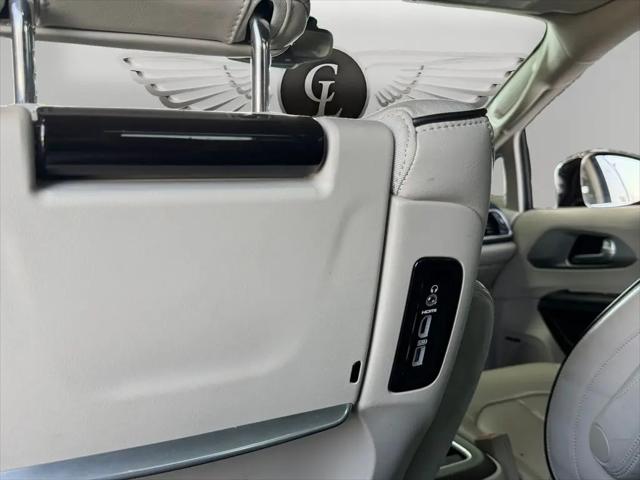 2018 Chrysler Pacifica Hybrid Limited